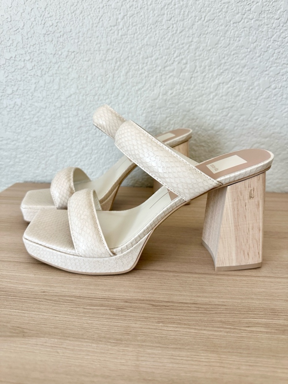 Dolce Vita Atlas Heeled Sandal - Ivory
Embossed Stella - Picture 4 of 9